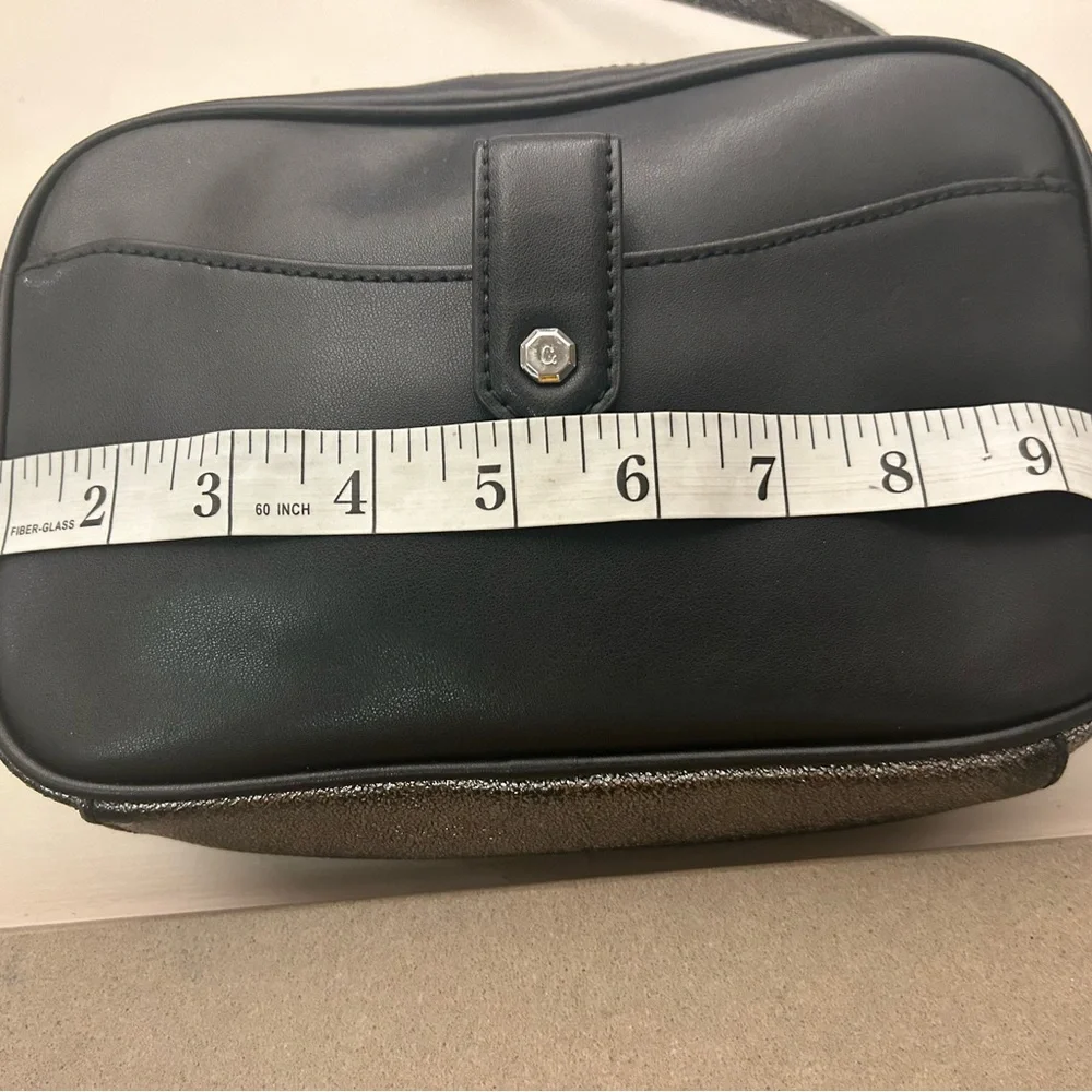 Bag Black Messenger Bag with Leather Finish and Minimalist Design G.I.L.I.